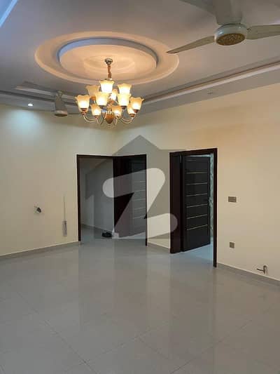 10 Marla House For Sale in Mumtazcity Islamabad