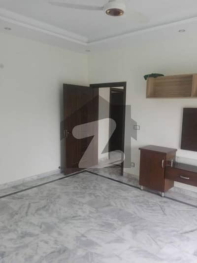 16 Marla House For Rent In Mian Cantt