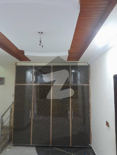 کینال بینک ہاؤسنگ سکیم لاہور میں 3 کمروں کا 3 مرلہ مکان 36.0 ہزار میں کرایہ پر دستیاب ہے۔