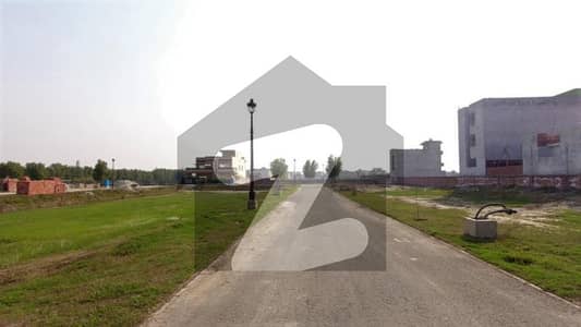 1 Kanal Plot For Sale Near To Park And 150 Feet Lda Structure Road In Sector M 3 Lake City Lahore