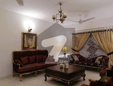 عسکری 11 عسکری,لاہور میں 4 کمروں کا 12 مرلہ فلیٹ 1.3 لاکھ میں کرایہ پر دستیاب ہے۔