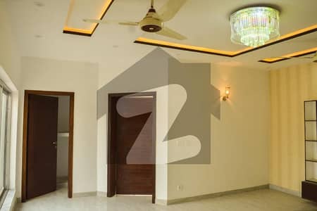ایڈن سٹی ایڈن,لاہور میں 4 کمروں کا 10 مرلہ مکان 3.7 کروڑ میں برائے فروخت۔