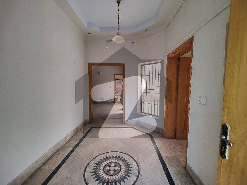 3 Bedrooms Upper Portion For Rent 3 Bedrooms Upper Portion For Rent