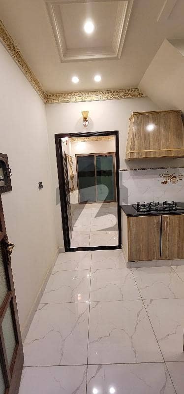 کیولری گراؤنڈ لاہور میں 2 کمروں کا 3 مرلہ مکان 50.0 ہزار میں کرایہ پر دستیاب ہے۔