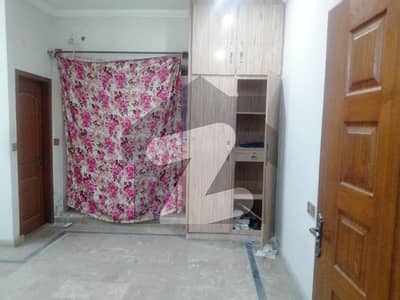 جوہر ٹاؤن فیز 2 - بلاک پی جوہر ٹاؤن فیز 2,جوہر ٹاؤن,لاہور میں 2 کمروں کا 4 مرلہ فلیٹ 48.0 ہزار میں کرایہ پر دستیاب ہے۔
