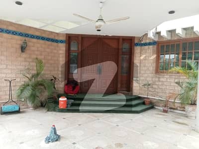 18 MARLA OFFICE USE HOUSE FOR RENT NEAR MAIN BOULEVARD GULBERG II LAHORE