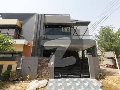 Prominently-Located Near To Park House Available In DHA 11 Rahbar Phase 2 Block L For Sale