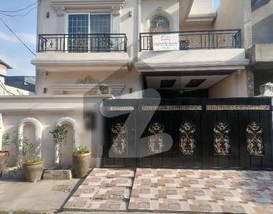 In Johar Town Phase 2 - Block P 7 Marla House For sale
