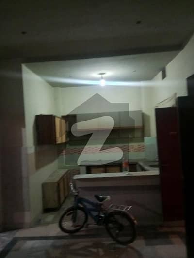 گلبہار سکیم - سیکٹر 1 گلبہار سکیم,راولپنڈی میں 2 کمروں کا 4 مرلہ مکان 13.0 ہزار میں کرایہ پر دستیاب ہے۔