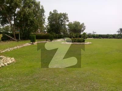 40 Kanal Luxurious Farmhouse For Sale In Spring Meadows on Bedian Road Lahore
