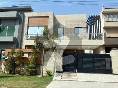 With Sui Gas Meter10 Marla Used House For Sale In A Block Central Park Lahore