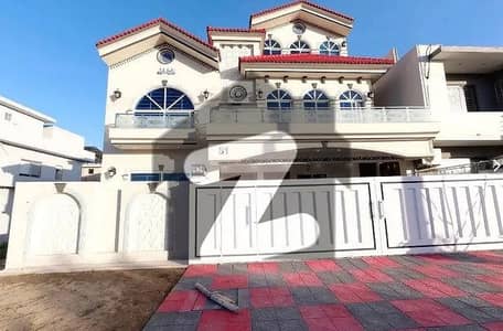 G13.14 MARLA 40X80 BRAND NEW BEAUTIFUL LUXURY SOLID HOUSE FOR SALE PRIME LOCATION G13 ISB
