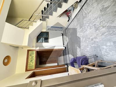 بنی گالہ اسلام آباد میں 4 کمروں کا 4 مرلہ مکان 1.5 کروڑ میں برائے فروخت۔