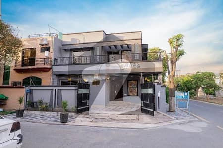 10 Marla Corner Modern Style House For Sale In Punjab Coop Housing Society LHR