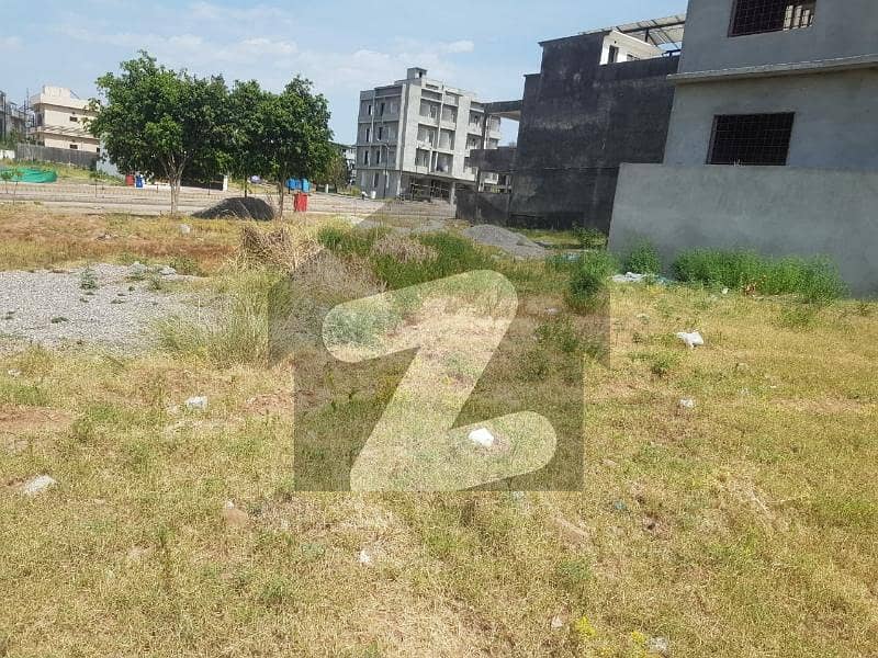 BEi: (LANE F) End Corner, Side & Front Open With Huge Green Belt. BEi: (LANE F) End Corner, Side & Front Open With Huge Green Belt.