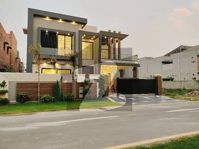 1 Kanal House Available For Sale 5 Beds 50 Feet Road Fazaia PH 1 Lahore