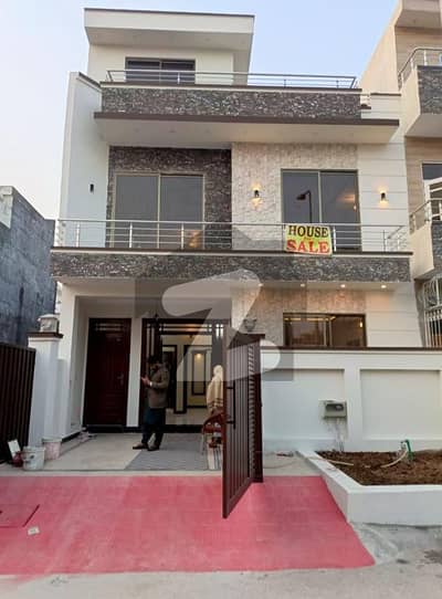 G13.4 MARLA 25X40 BRAND NEW LUXURY SOLID HOUSE FOR SALE PRIME LOCATION G13 ISB