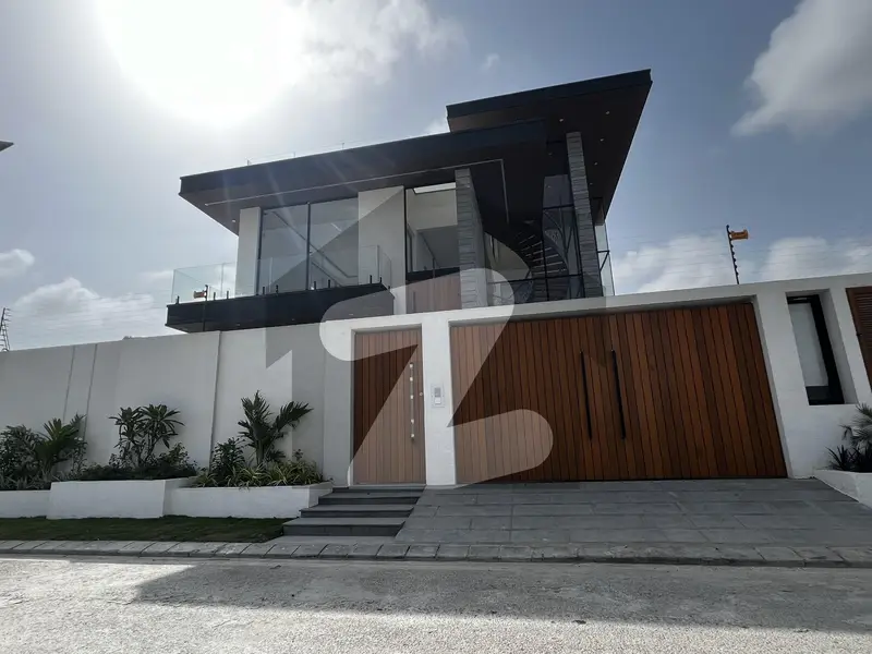 500 Yards Modren Architecture House For Tasteful Buyers Available For Sale