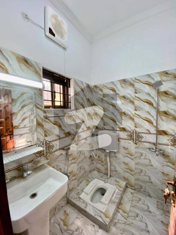 DIRECT OWNER 5 MARLA BRAND NEW HOUSE FOR SALE University Town Block A