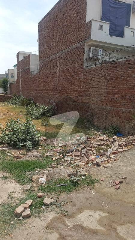 Plot On Bilawal House Road, Gated Colony, Security Staff Available Plot On Bilawal House Road, Gated Colony, Security Staff Available
