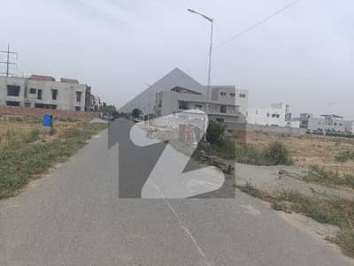 18 Marla Plot For Sale