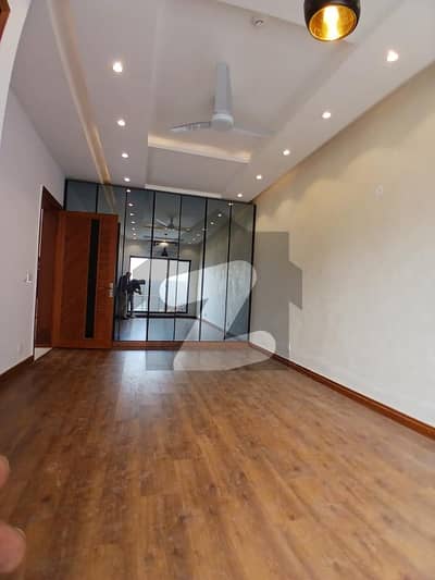 10 Marla Full House Available for Rent in DHA, Phase 7, Block Y