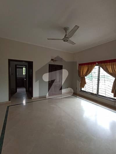 Upper Portion Available For Rent In Main Cantt