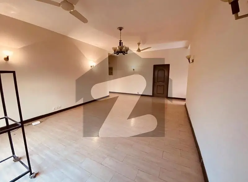 1 Kanal Upper Portion With Separate Gate For Rent In DHA Phase 6