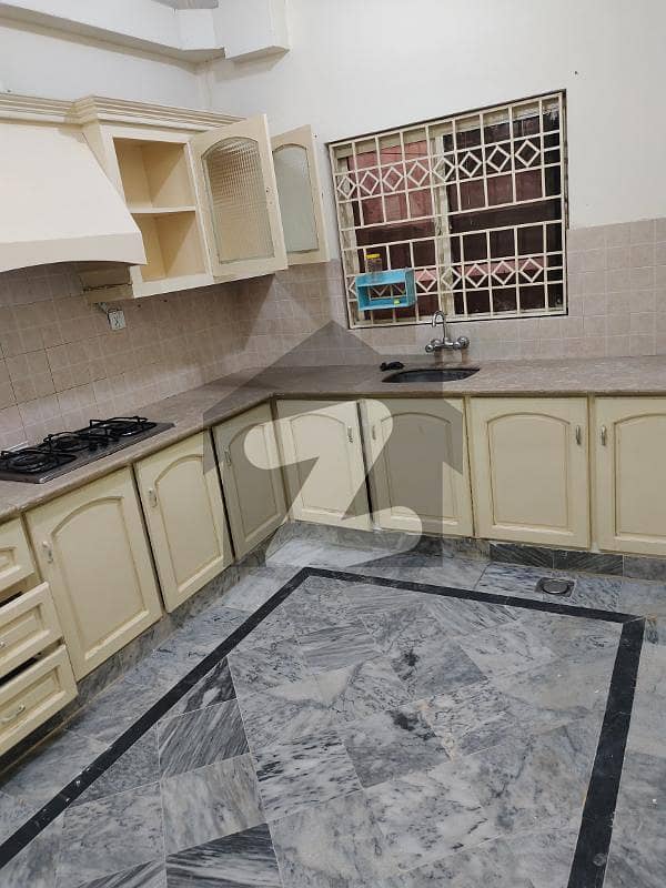 Beautiful 5 marla ground portion available for rent in g11 Islamabad at