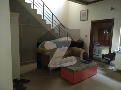 سعید کالونی فیصل آباد میں 4 کمروں کا 5 مرلہ مکان 1.7 کروڑ میں برائے فروخت۔
