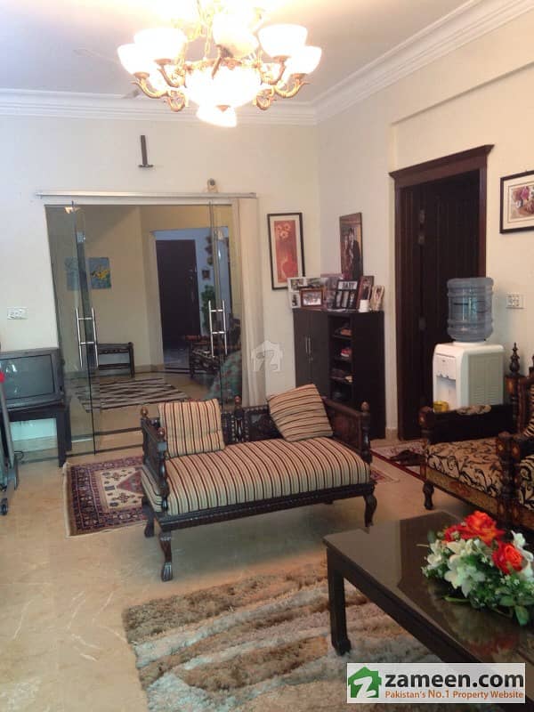 F-11 Beautiful 3 Bed Rooms Corner Al Safa Heights 2 Apartment For Rent