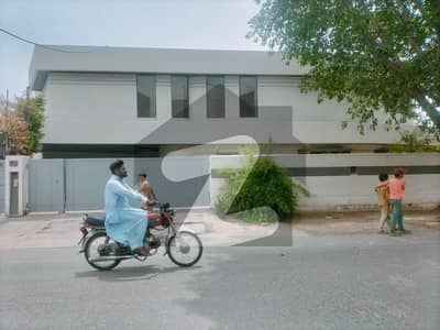 1 Kanal house available for sale in DHA phase 3 X block top location