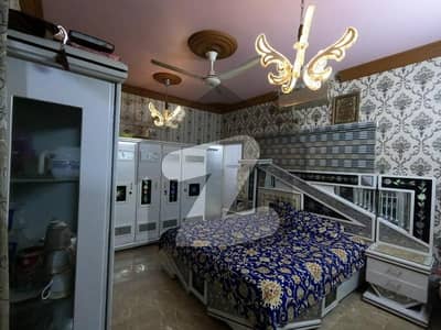 200 Square Yards House Situated In Gulshan-e-Iqbal For sale
