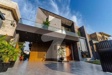 10 Marla Luxury Modern House For Sale in Best Location DHA