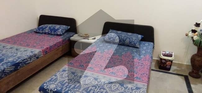 ایم پی سی ایچ ایس - بلاک سی ایم پی سی ایچ ایس ۔ ملٹی گارڈنز,بی ۔ 17,اسلام آباد میں 7 کمروں کا 14 مرلہ مکان 5.3 کروڑ میں برائے فروخت۔