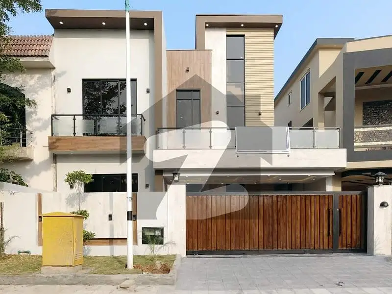 10 Marla House Available In Bahria Town Phase 8 - Block B For sale