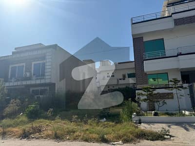 7 marla (30x60) plot for sale in G13 Islamabad
