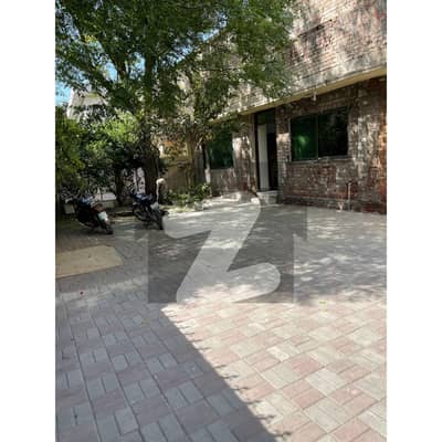 1.5 Kanal House For Rent