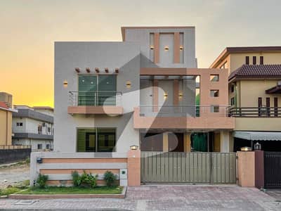 بحریہ ٹاؤن فیز 3 بحریہ ٹاؤن راولپنڈی,راولپنڈی میں 5 کمروں کا 10 مرلہ مکان 5.15 کروڑ میں برائے فروخت۔ بحریہ ٹاؤن فیز 3 بحریہ ٹاؤن راولپنڈی,راولپنڈی میں 5 کمروں کا 10 مرلہ مکان 5.15 کروڑ میں برائے فروخت۔