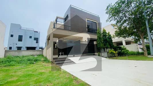 7.5 Marla New House For Rent Near Dolmen Mall