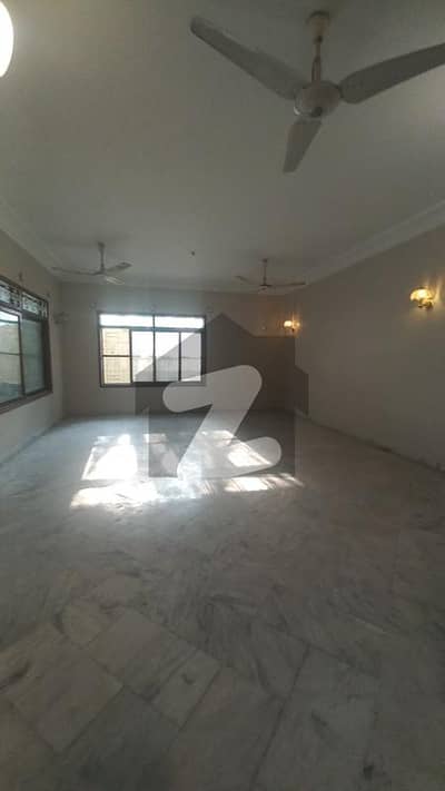DOUBLE STORY INDEPENDENT HOUSE IN GOOD LOCATION OF GULSHAN-E-IQBAL