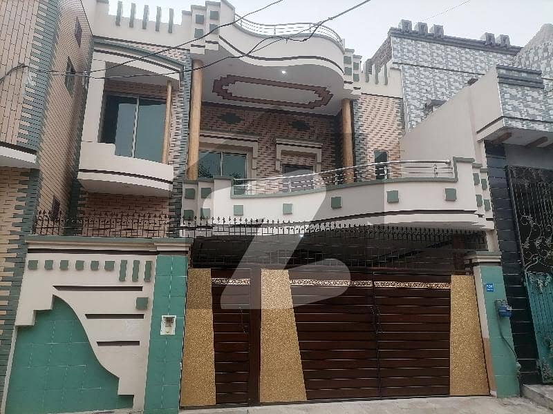 گرین ٹاؤن فیصل آباد میں 8 مرلہ مکان 2.5 کروڑ میں برائے فروخت۔ گرین ٹاؤن فیصل آباد میں 8 مرلہ مکان 2.5 کروڑ میں برائے فروخت۔