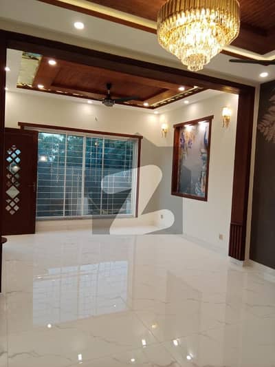 3 BEDS 5 MARLA BRAND NEW HOUSE FOR SALE LOCATED BAHRIA ORCHARD LAHORE