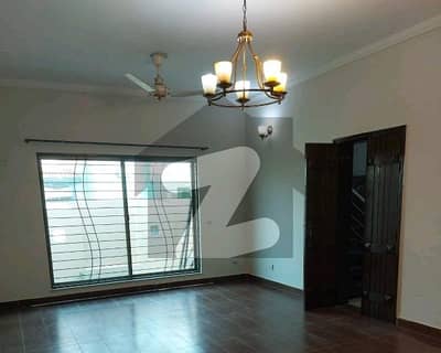 Highly-Desirable 10 Marla House Available In Askari 11