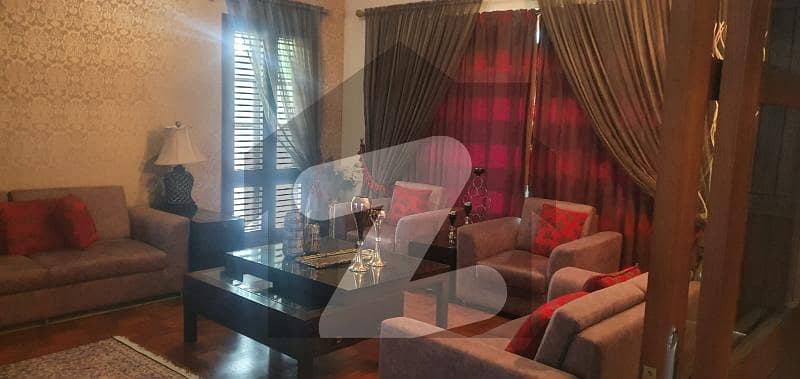 666 Square Yards Well Maintained Bungalow With Basement For Sale At Khayaban-E-Roomi, DHA Phase 8