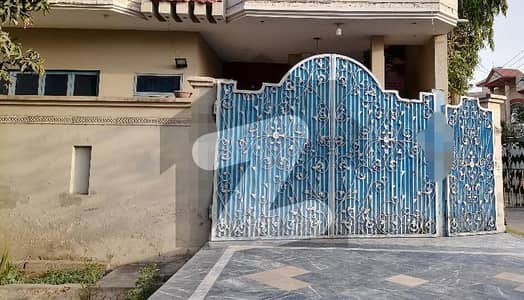 مرغزار آفیسرز کالونی لاہور میں 6 کمروں کا 10 مرلہ مکان 3.4 کروڑ میں برائے فروخت۔