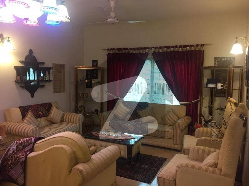 Corner West Open Renovated House Available For Sale Falcon Complex New