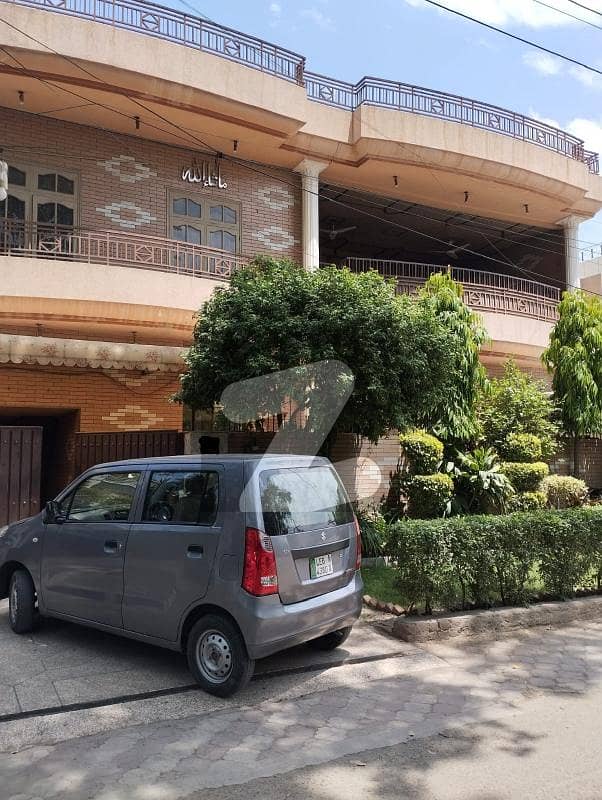 30 Marla Commercial House Is Available For Rent 30 Marla Commercial House Is Available For Rent