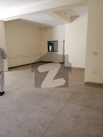 2 Kanal Commercial House Is Available For Rent