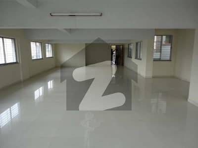 Main Boulevard Gulberg Office Sized 6000 Square Feet For Rent